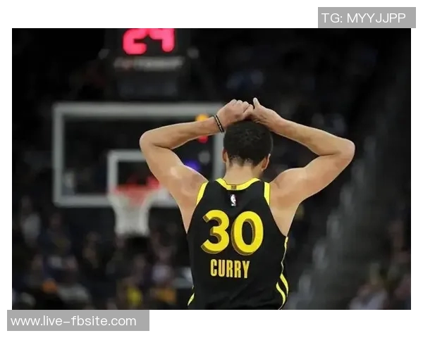 贝9表现出色三分球精准命中21分正负值高达27上场状态低迷未能得分