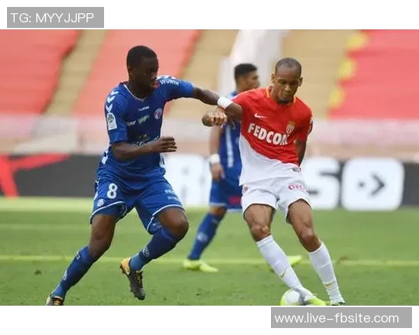 廷伯谈多位置能力与范迪克搭档的优势与信心提升