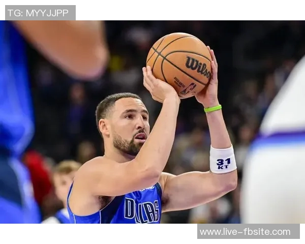 斯普利特限制杨瀚森进攻角色让其专注底角投篮发挥优势