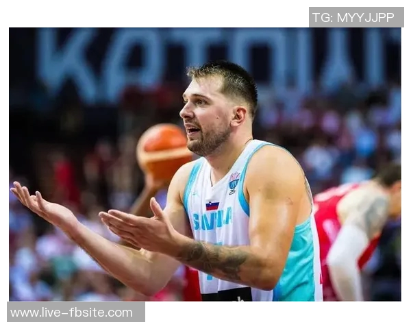 霍里谈东契奇三罚事件称其曾有类似行为这次遭反噬在所难免