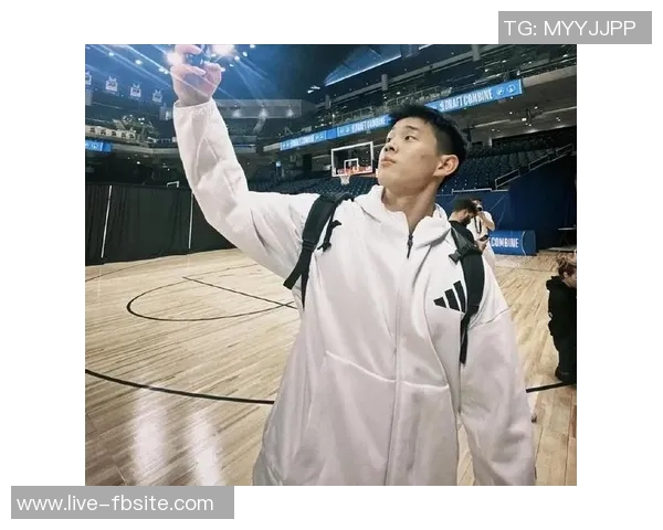 林葳上半场表现抢眼6分1助助力球队追分并列得分王 林葳上半场表现抢眼6分1助助力球队追分并列得分王