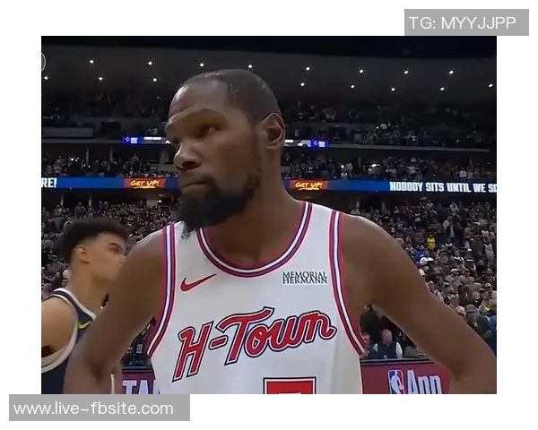 杜兰特谈申京熊抱事件表示早已对其充满好奇与了解 杜兰特谈申京熊抱事件表示早已对其充满好奇与了解