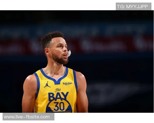 库里透露故意走向球员通道测试塞克斯顿的耐力和反应能力 库里透露故意走向球员通道测试塞克斯顿的耐力和反应能力