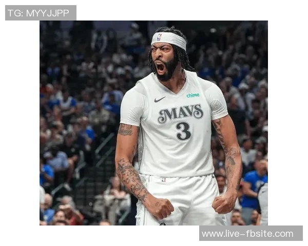 独行侠训练照曝光浓眉现身心情愉悦缺阵两场引关注 独行侠训练照曝光浓眉现身心情愉悦缺阵两场引关注